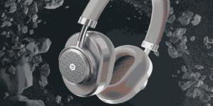 7 Best Headphones With Microphone for Clear Calls, Lessons, and Work (2022)